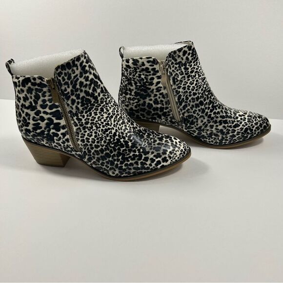 Journey Collection- Women’s Cheetah Print Ankle Boots - Size 8.5 - Picture 4 of 6